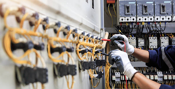 Professional Electrician technician working in Clanton, AL